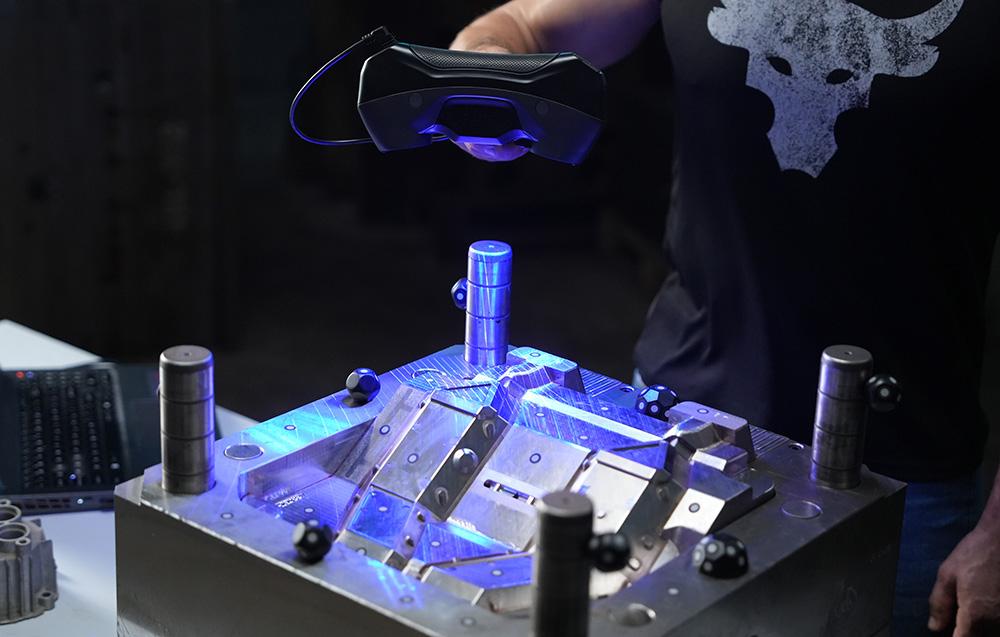 Revopoint MetroY 3D scanner