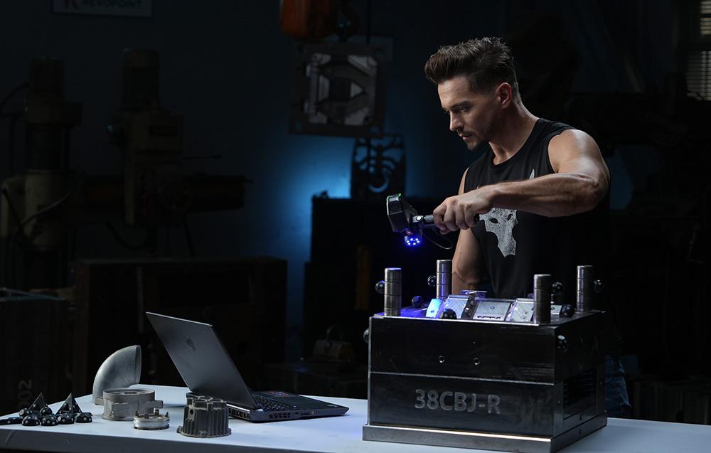 Revopoint MetroY 3D scanner